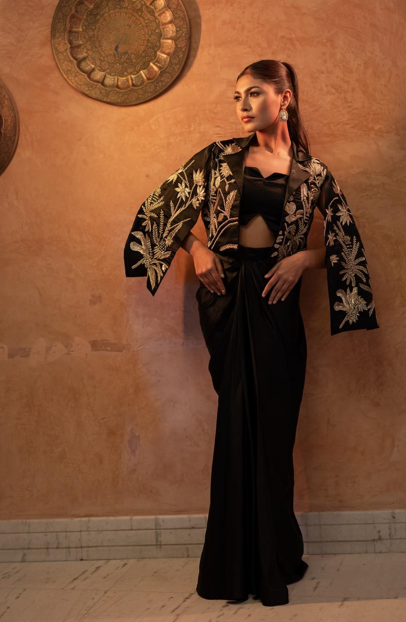 Noir Cropped Blazer Set